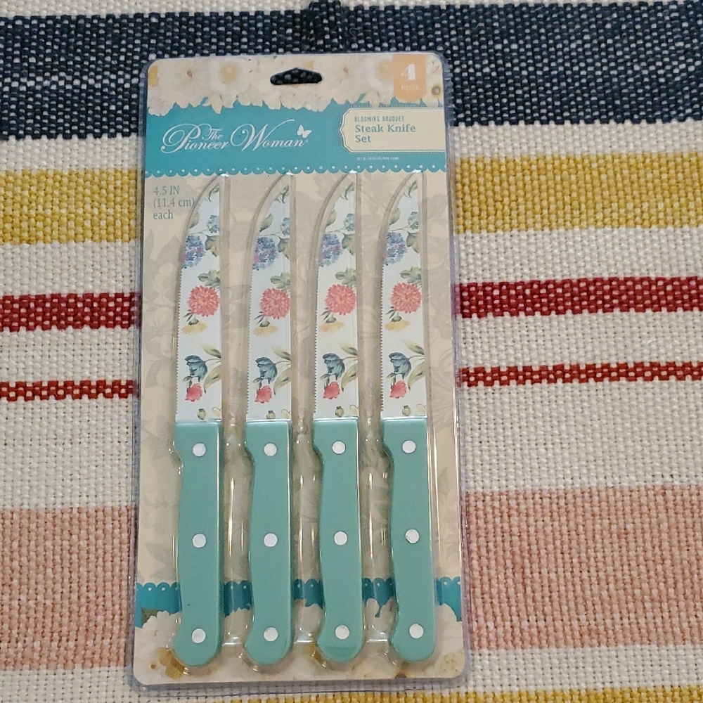 The Pioneer Woman Blooming Bouquet Steak Knives